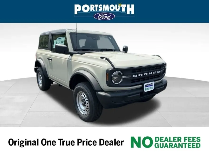 2025 Ford Bronco Base photo 1