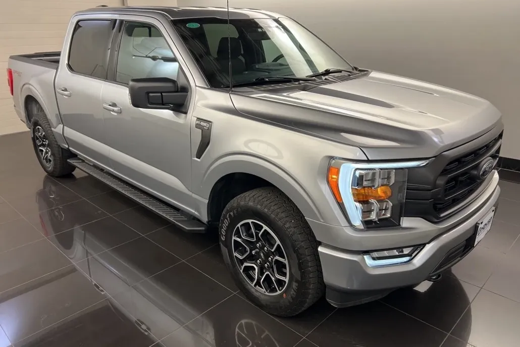 2023 Ford F-150 XLT photo 1