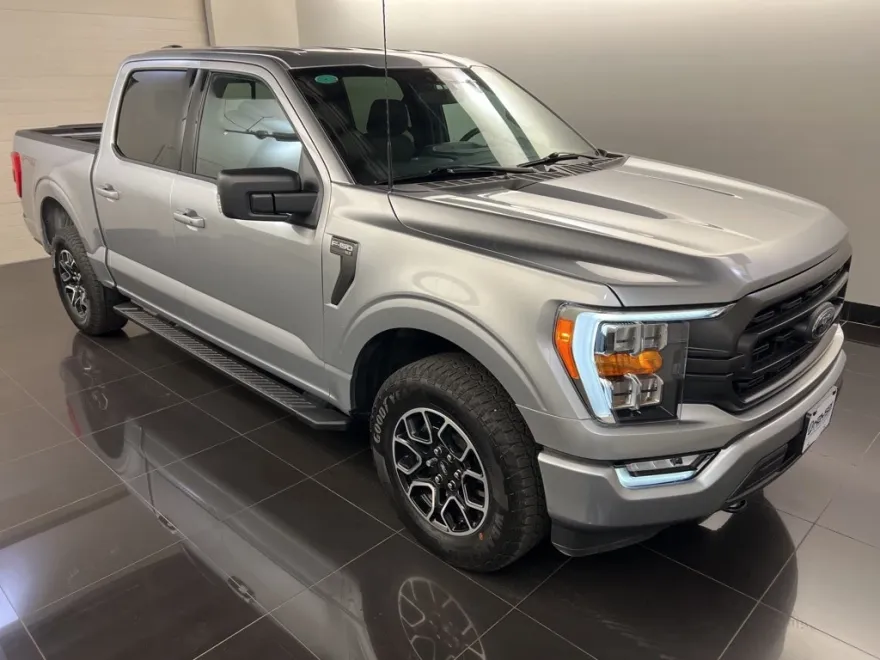 2023 Ford F-150 XLT photo 1
