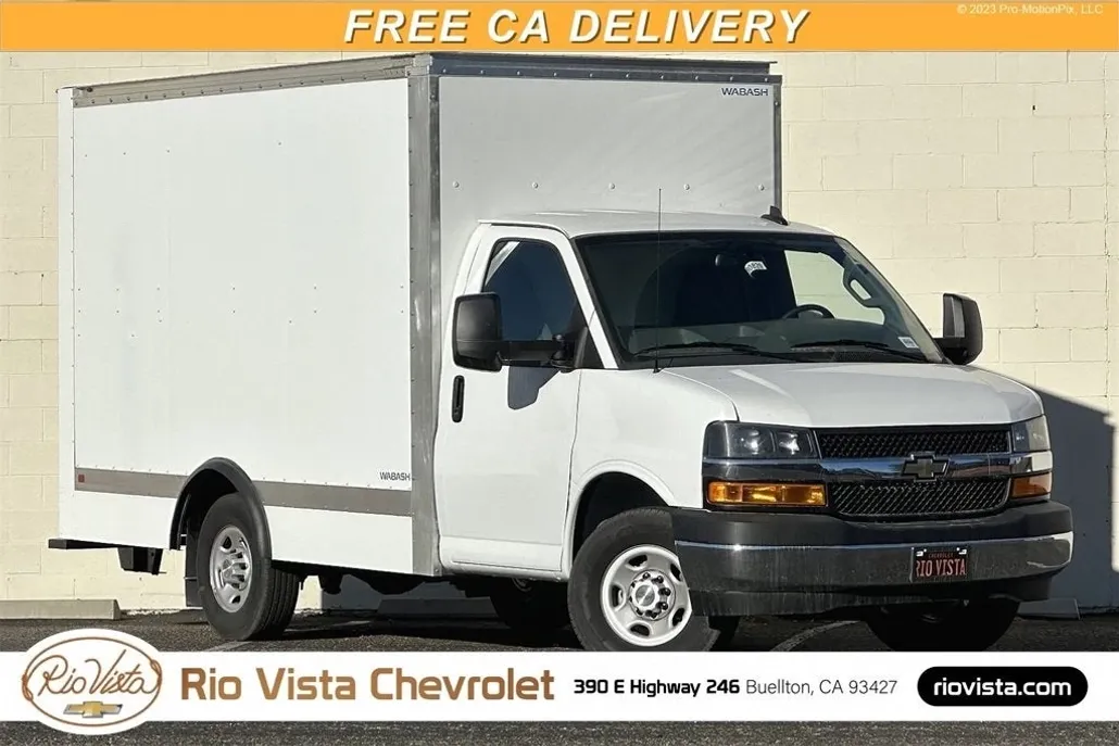 2023 Chevrolet Express Cutaway 3500 photo 1