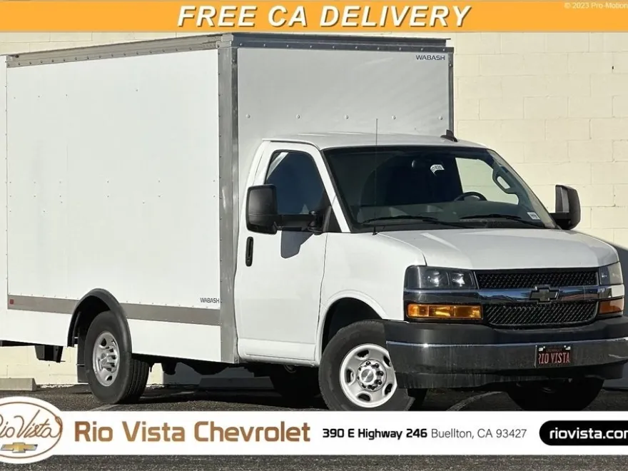 2023 Chevrolet Express Cutaway 3500 photo 1