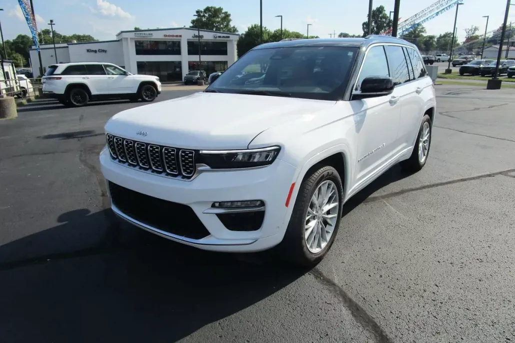 2024 Jeep Grand Cherokee Summit photo 1