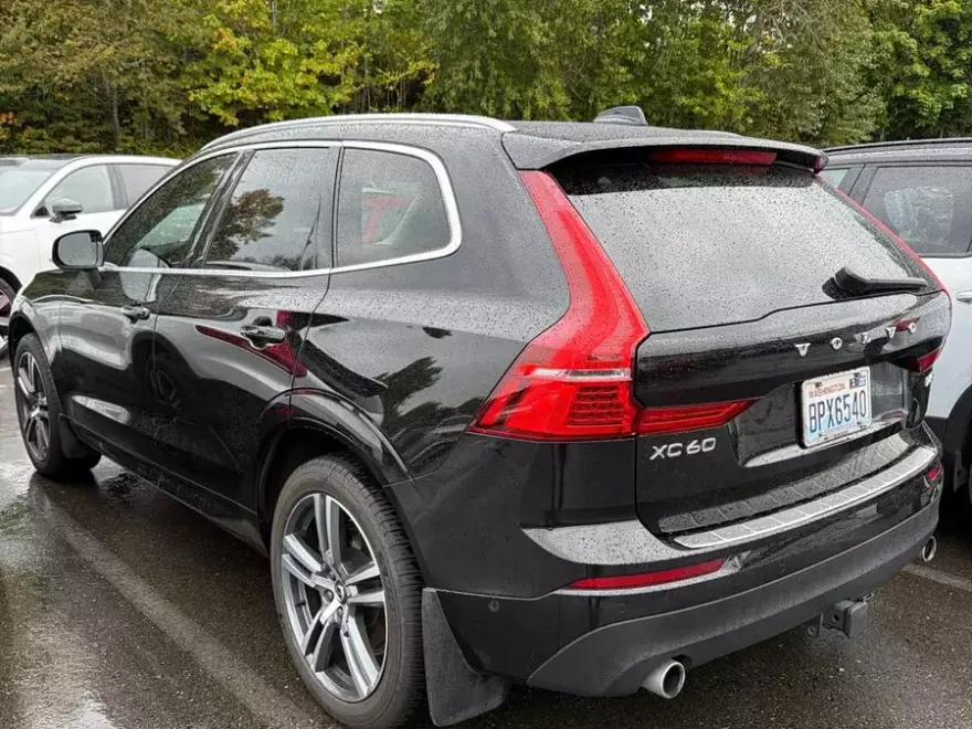 2018 Volvo XC60 T6 Momentum photo 1