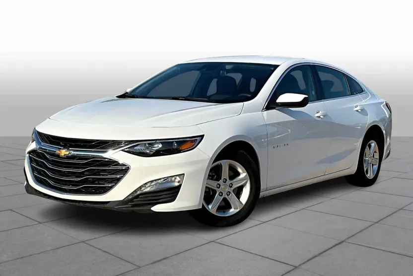 2024 Chevrolet Malibu 1LT photo 1