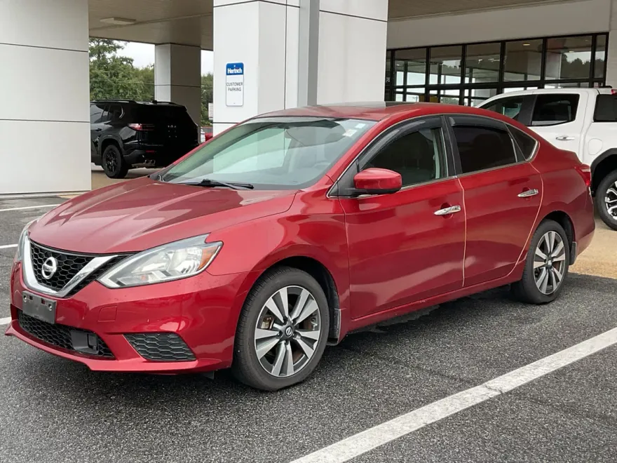 2019 Nissan Sentra SV photo 1