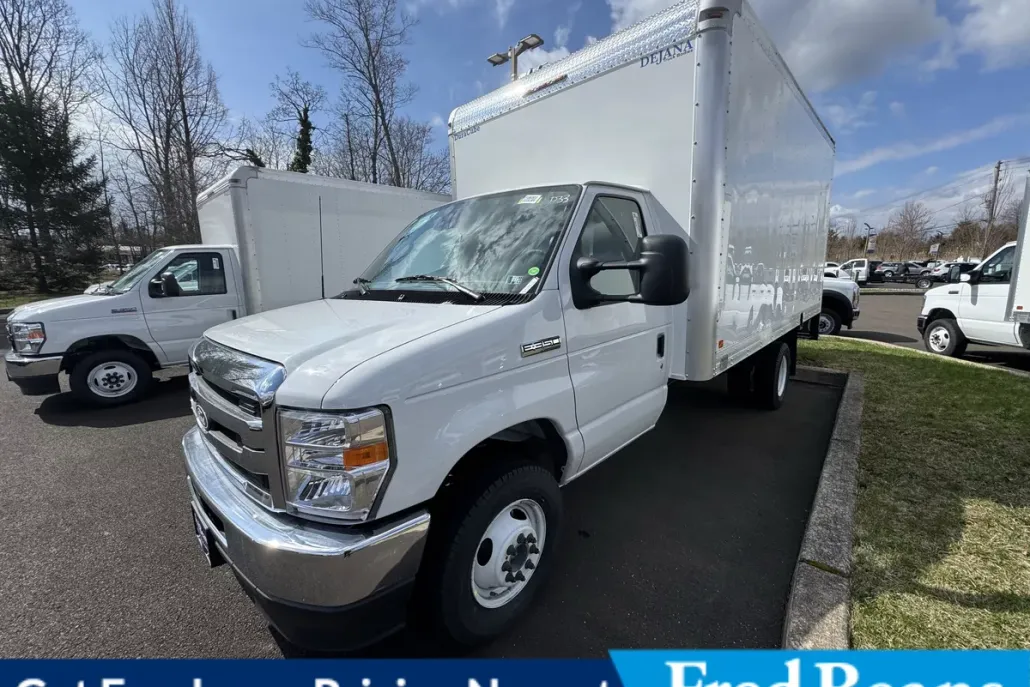 2026 Ford E-350 Base photo 1