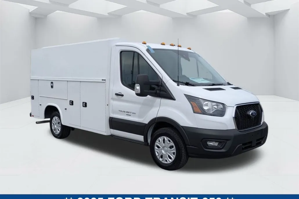 2025 Ford Transit photo 1