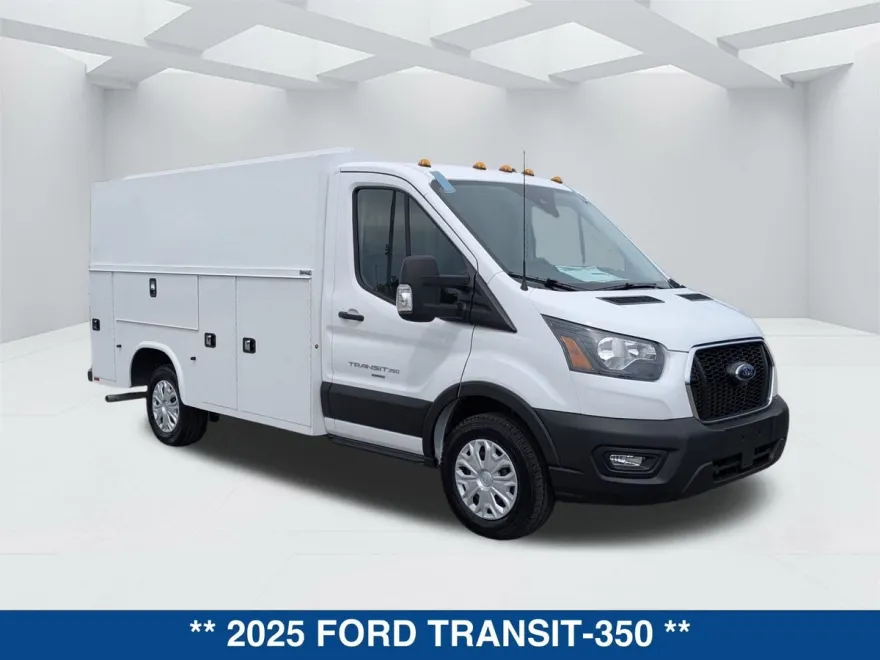 2025 Ford Transit photo 1