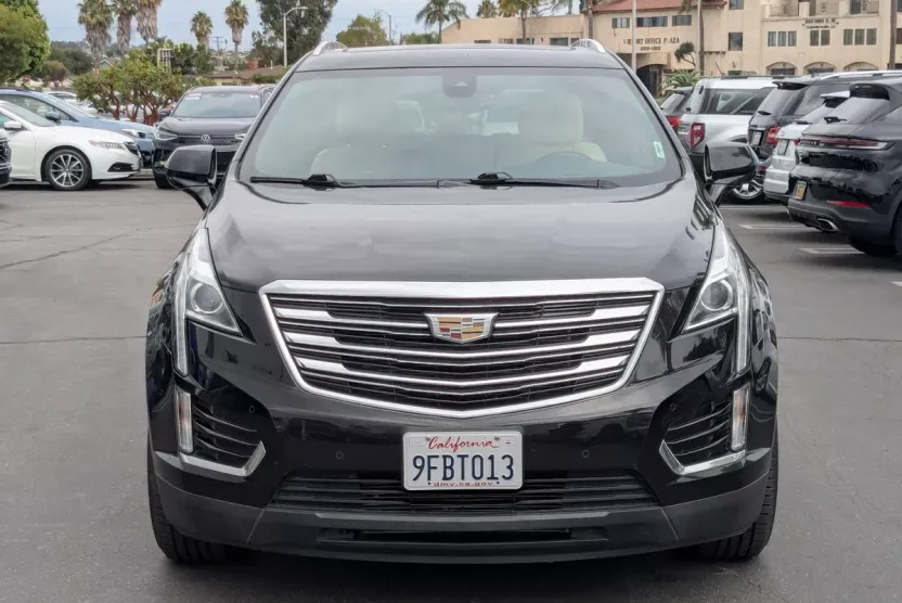 2019 Cadillac XT5 Luxury photo 1