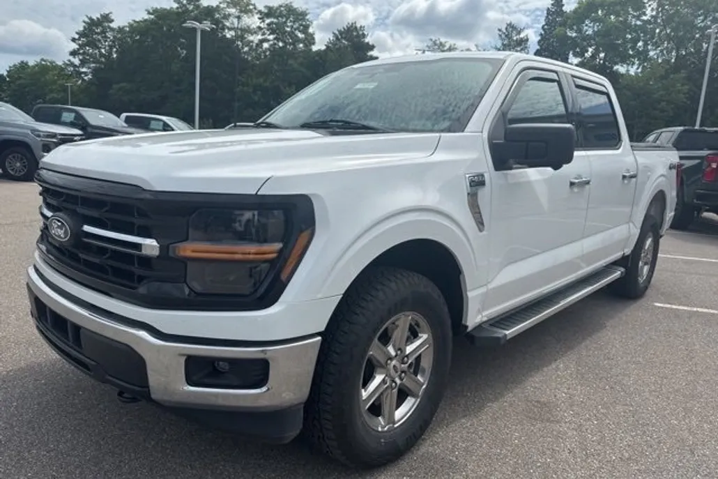 2024 Ford F-150 XLT photo 1