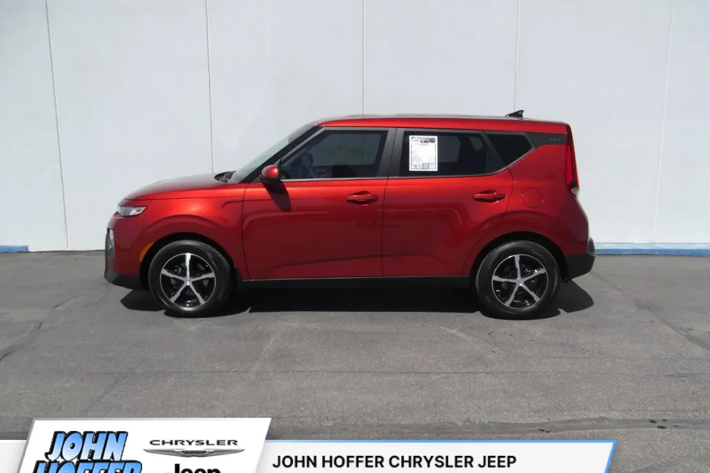 2021 Kia Soul LX photo 1