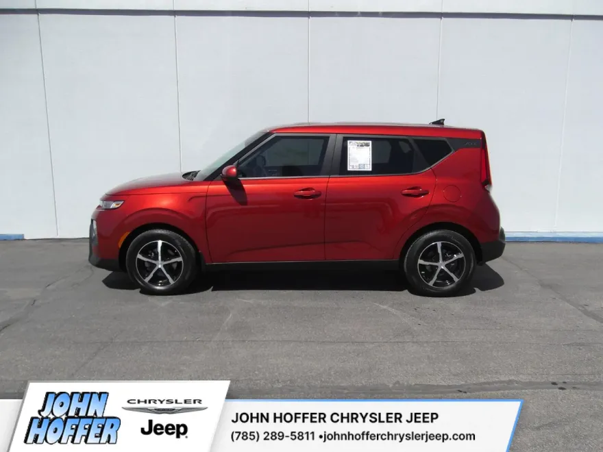 2021 Kia Soul LX photo 1