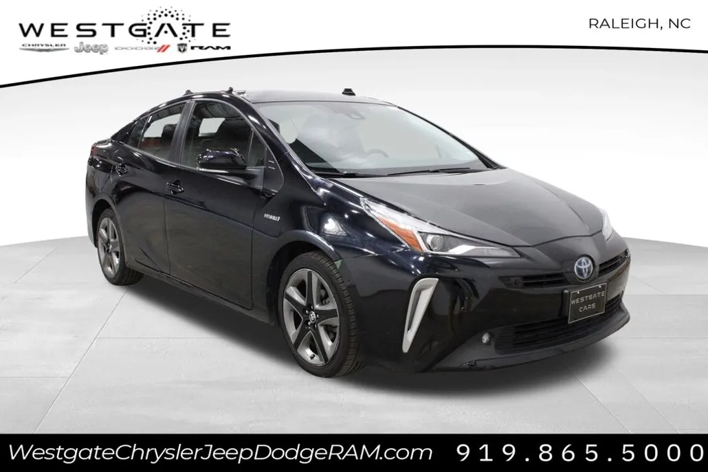 2022 Toyota Prius XLE photo 1