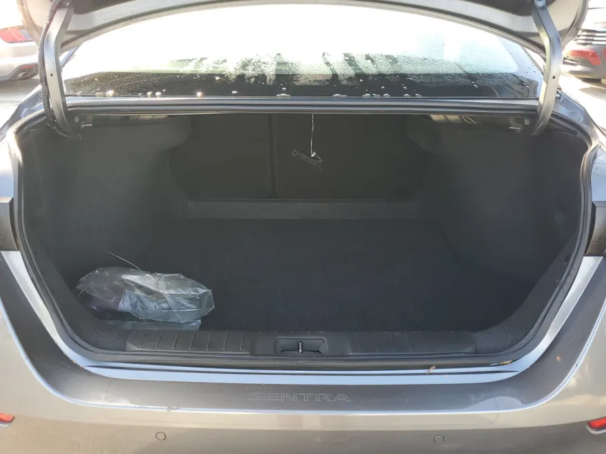 2023 Nissan Sentra S photo 1