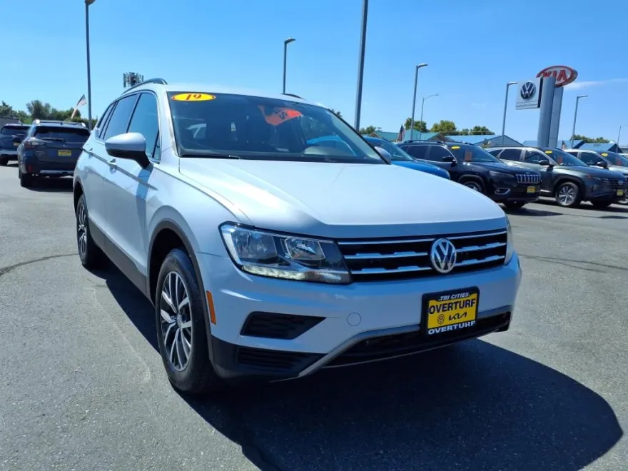 2019 Volkswagen Tiguan SE photo 1