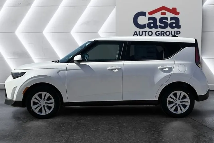 2025 Kia Soul LX S photo 1