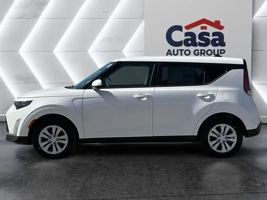 2025 Kia Soul LX S photo 1