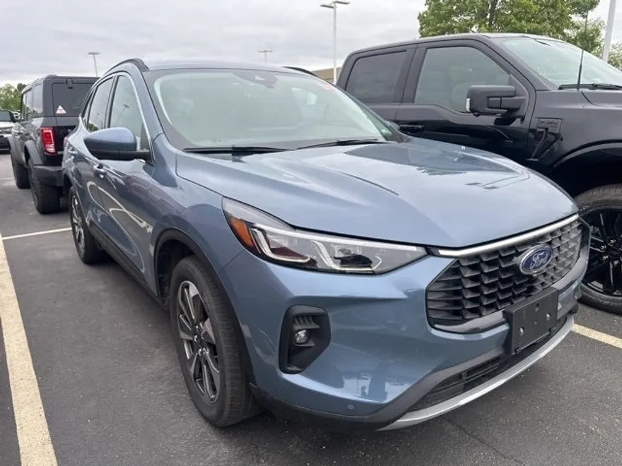 2024 Ford Escape Platinum photo 1