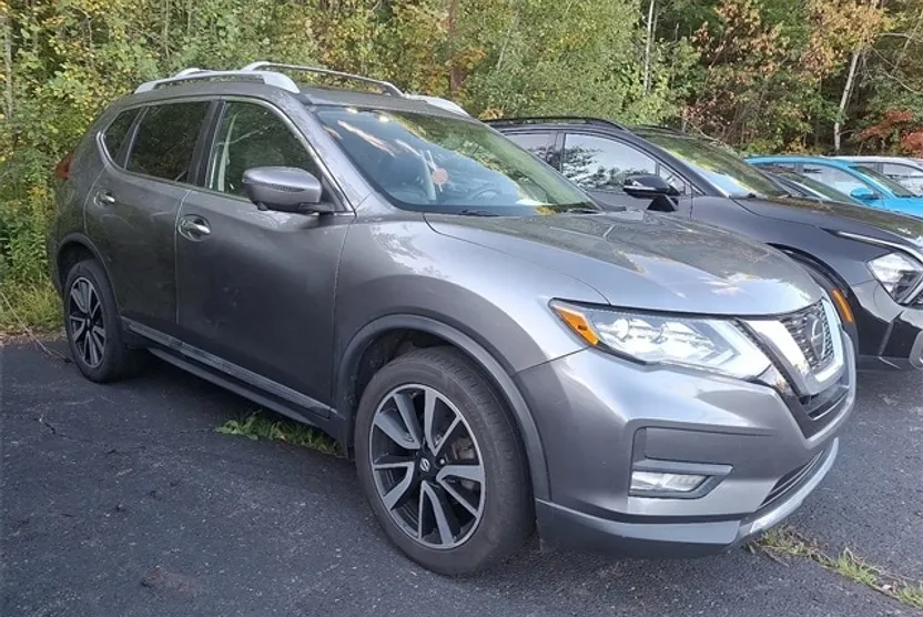 2020 Nissan Rogue SL photo 1