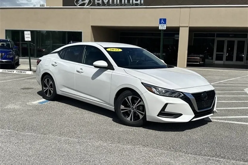 2022 Nissan Sentra SV photo 1