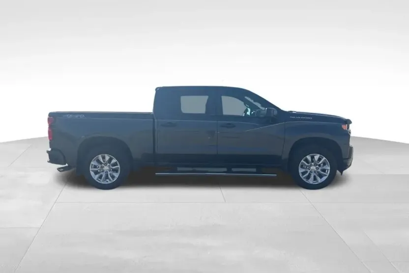 2020 Chevrolet Silverado 1500 Custom photo 1