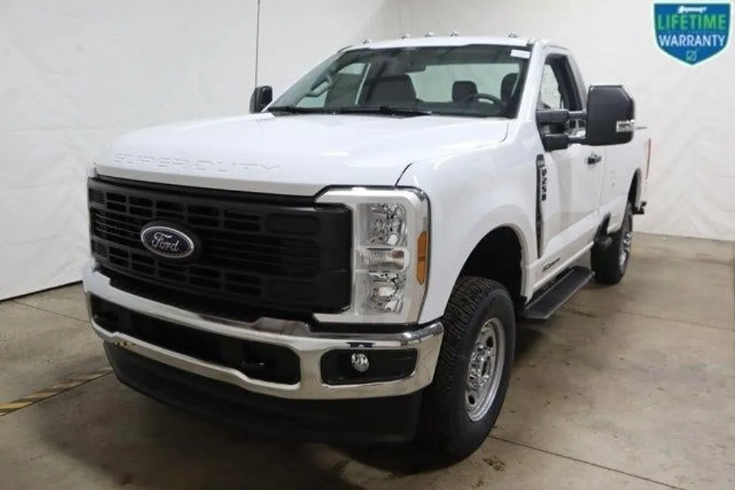 2025 Ford F-250 XLT photo 1