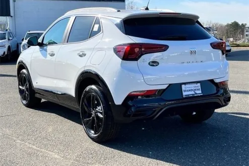 2025 Buick Encore GX Sport Touring photo 3