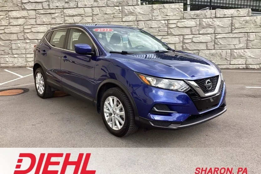 2022 Nissan Rogue Sport S photo 1