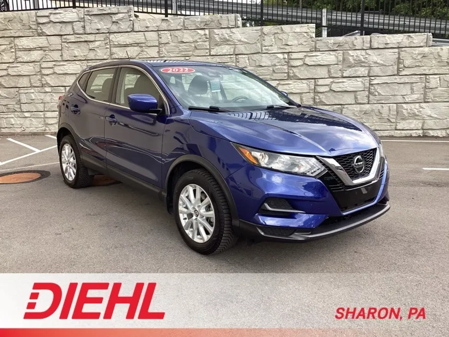 2022 Nissan Rogue Sport S photo 1