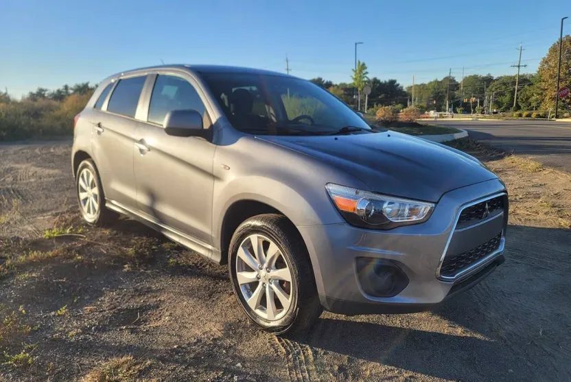 2015 Mitsubishi Outlander Sport ES photo 1