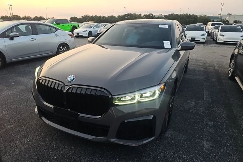2022 Bmw 750i xDrive Sedan photo 1