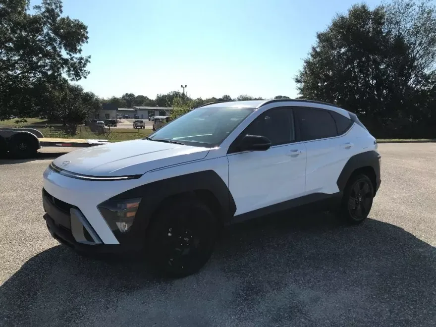 2026 Hyundai Kona SEL photo 1