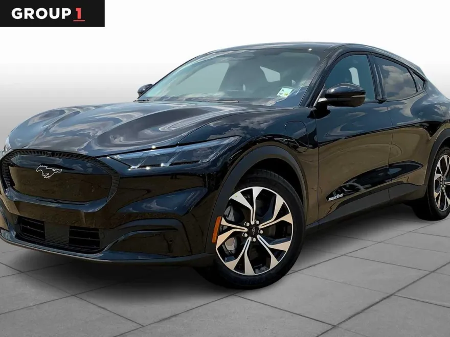 2025 Ford Mustang Mach-E Select photo 1