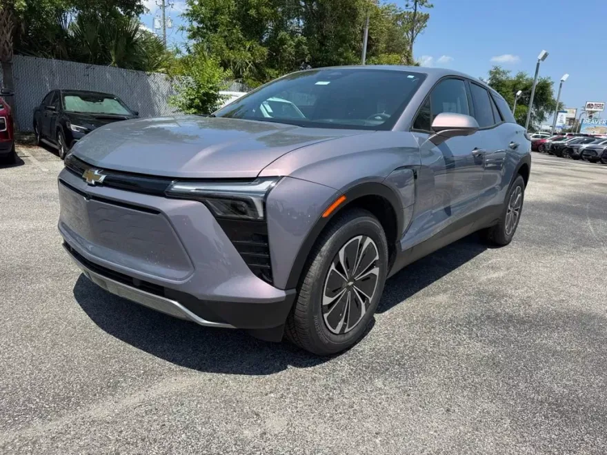 2025 Chevrolet Blazer EV photo 1