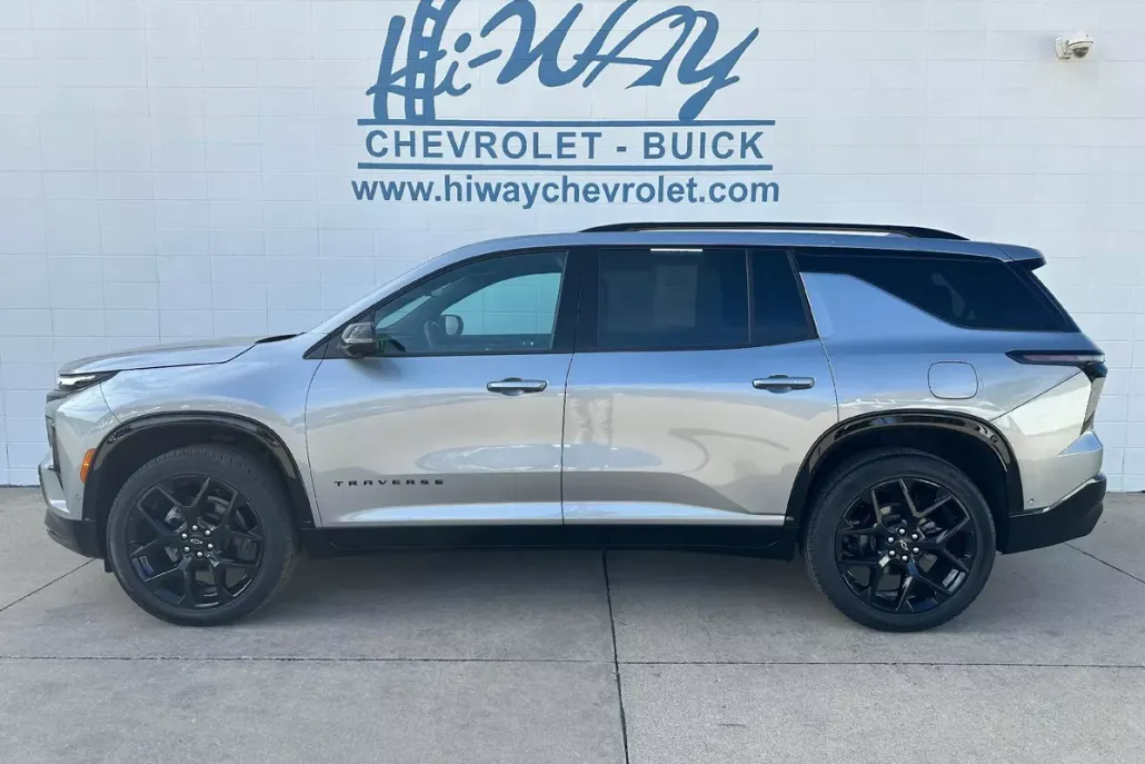 2024 Chevrolet Traverse RS photo 1