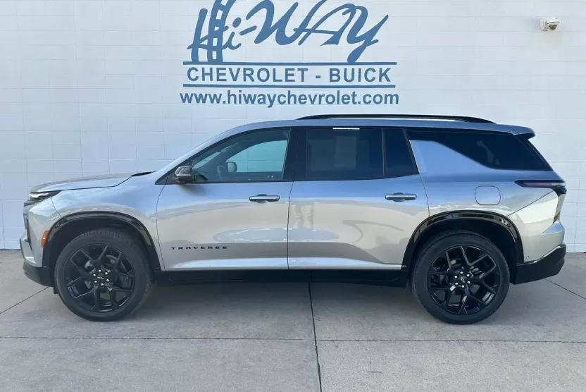 2024 Chevrolet Traverse RS photo 1