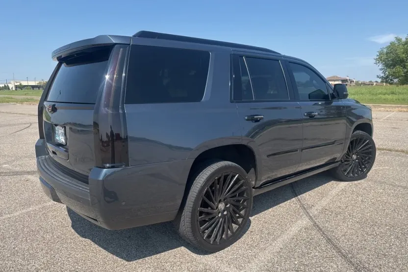 2019 Cadillac Escalade Premium Luxury photo 1