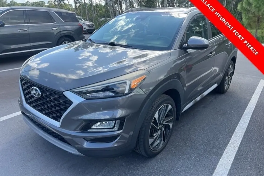 2020 Hyundai Tucson Sport photo 1