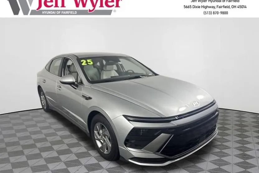 2025 Hyundai Sonata SE photo 1