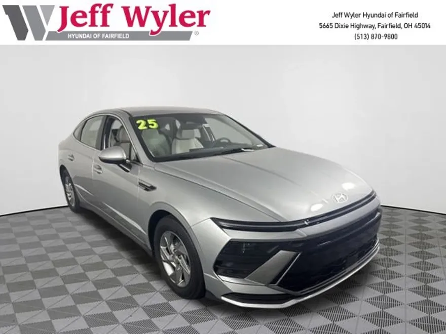 2025 Hyundai Sonata SE photo 1