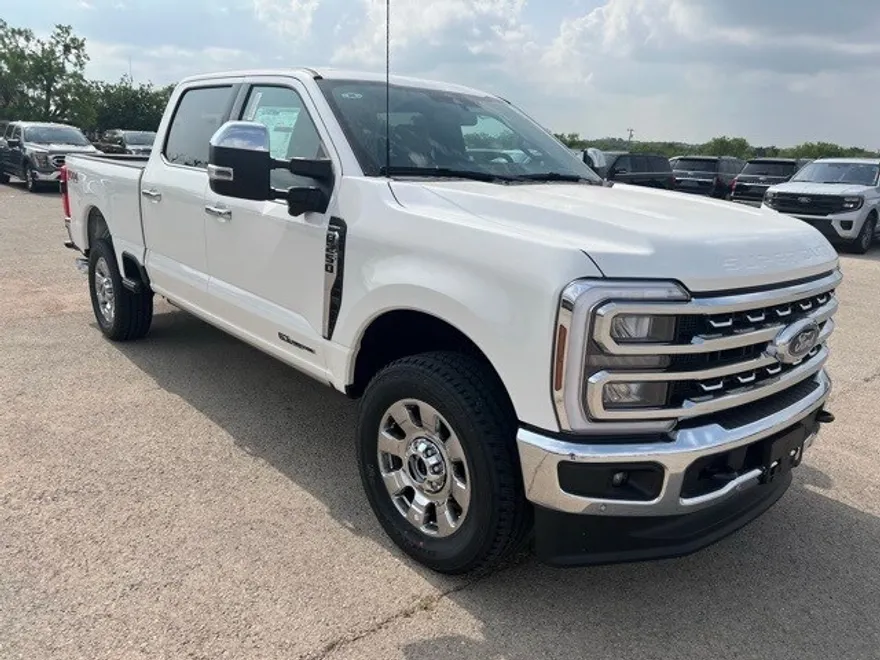 2025 Ford F-250 Lariat photo 1