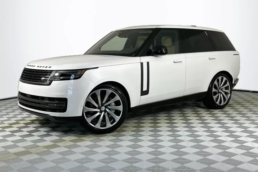 2025 Land Rover Range Rover SE photo 1