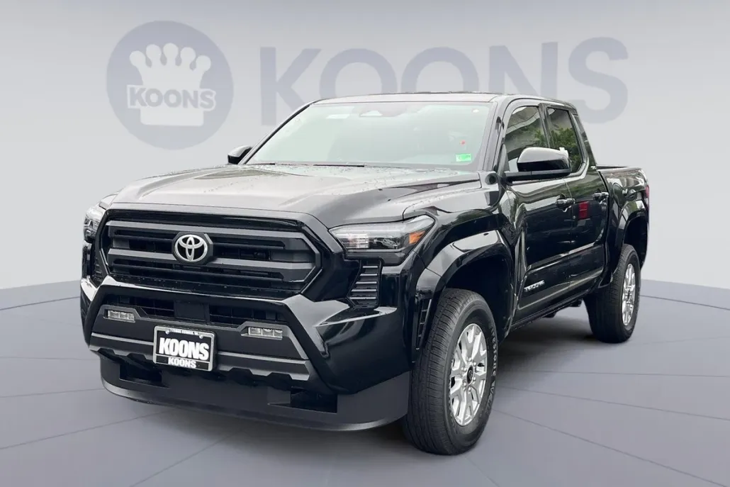 2025 Toyota Tacoma SR5 photo 1