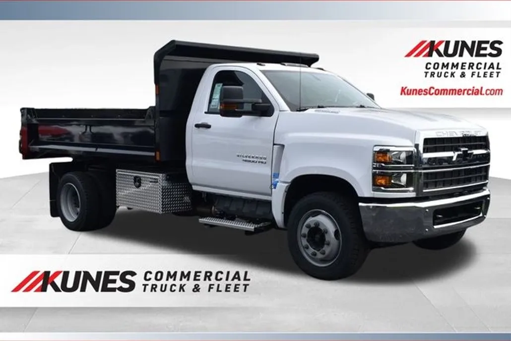 2024 Chevrolet Silverado 4500HD Work Truck photo 1