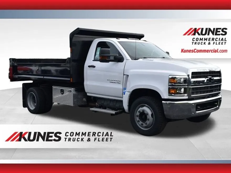 2024 Chevrolet Silverado 4500HD Work Truck photo 1
