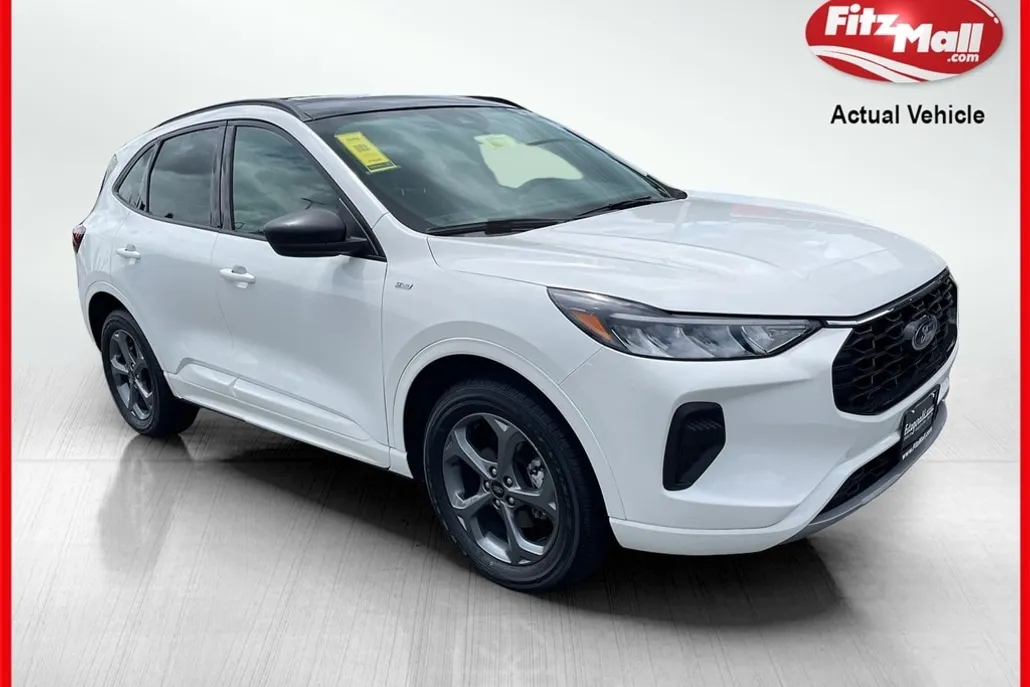 2023 Ford Escape ST-Line photo 1