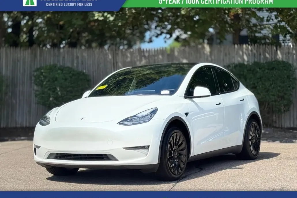 2021 Tesla Model Y Long Range photo 1