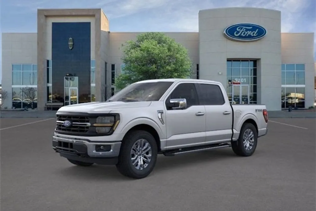2025 Ford F-150 XLT photo 1