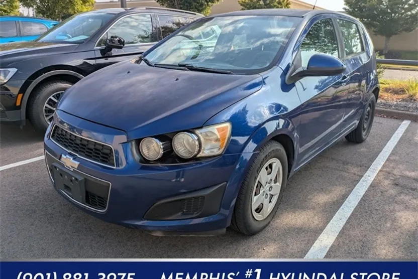 2014 Chevrolet Sonic LS photo 1