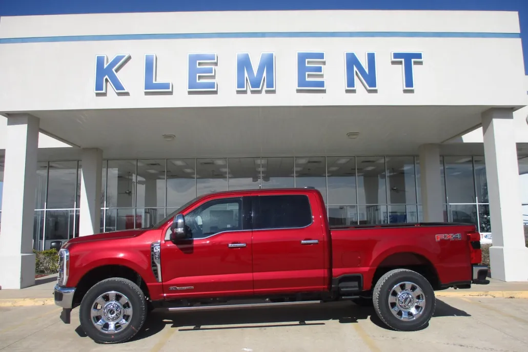 2025 Ford F-250 Lariat photo 1